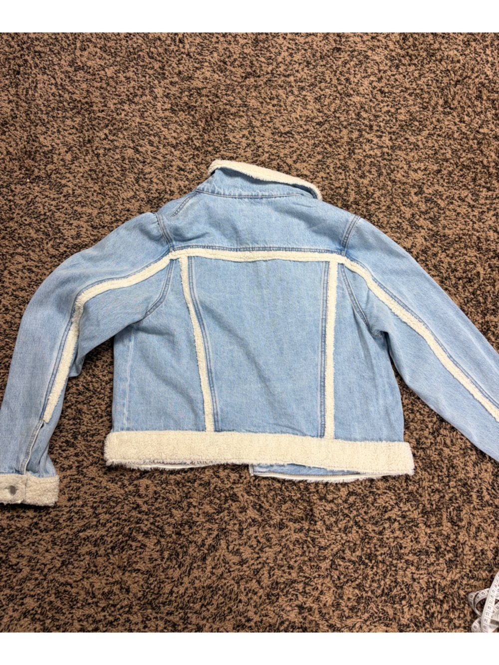 Blank NYC Light Blue Denim Jacket with Cream Sherpa Trim NWT - Picture 6 of 8